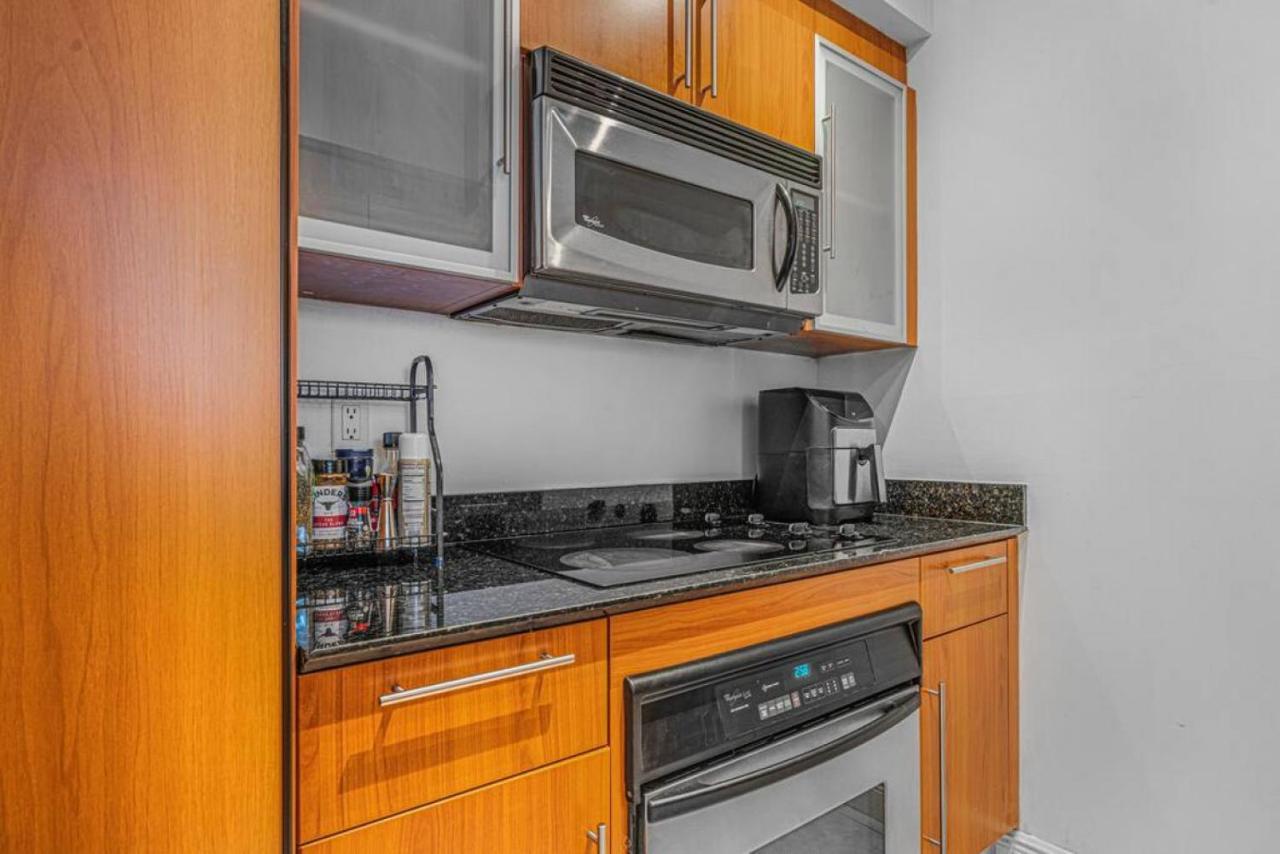 1Br Suite With High End Amenities,King Bed And Wfh Setup Miami Bagian luar foto