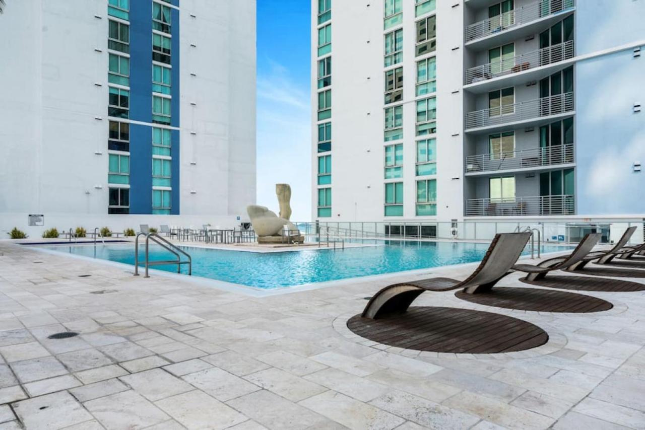 1Br Suite With High End Amenities,King Bed And Wfh Setup Miami Bagian luar foto